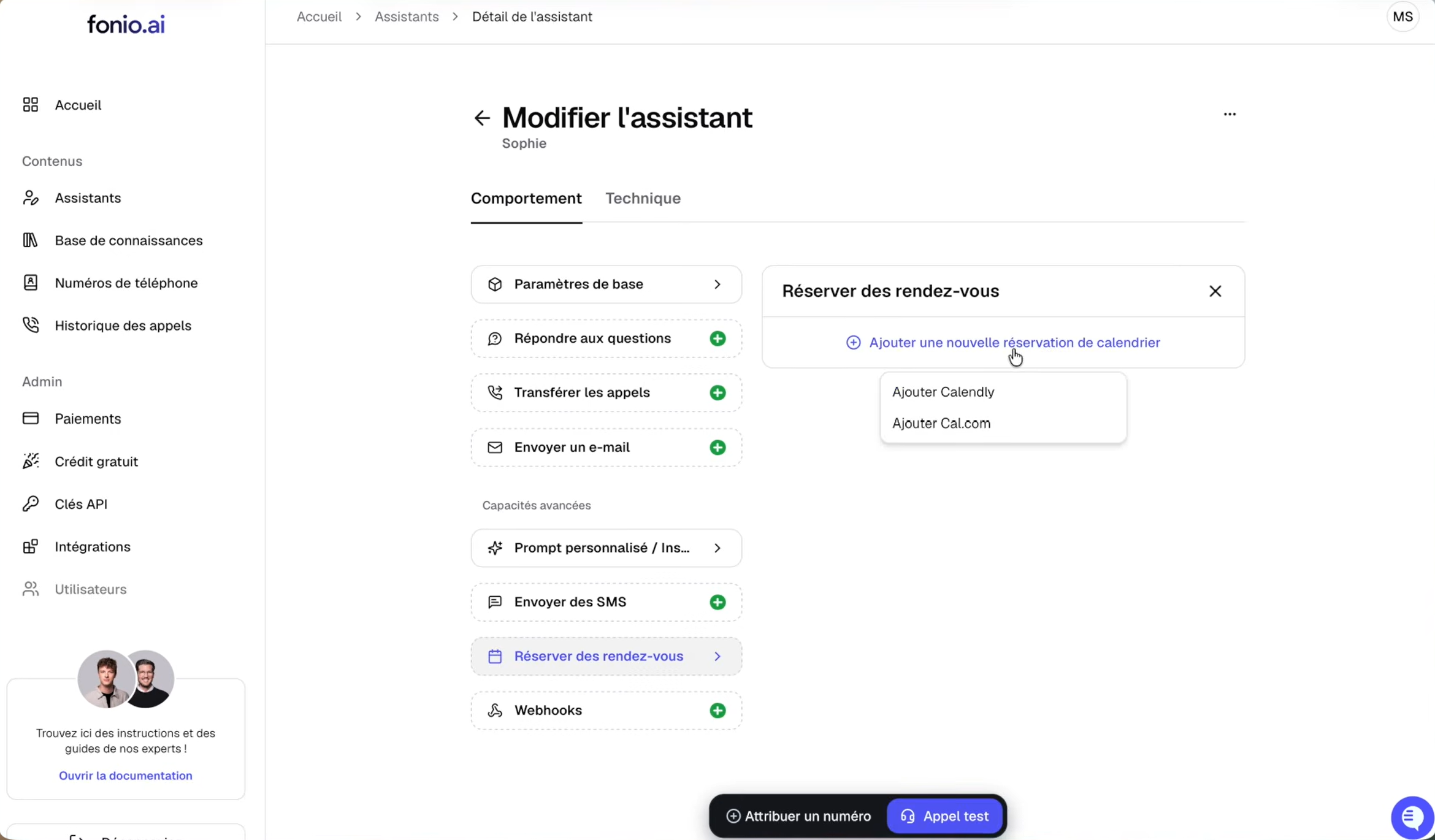 Configuration de la réservation de rendez-vous dans Fonio, avec un menu proposant Ajouter Calendly ou Ajouter Cal.com